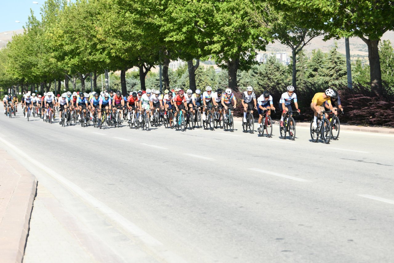Konya'da Granfondo yol bisiklet yarışı heyecanı