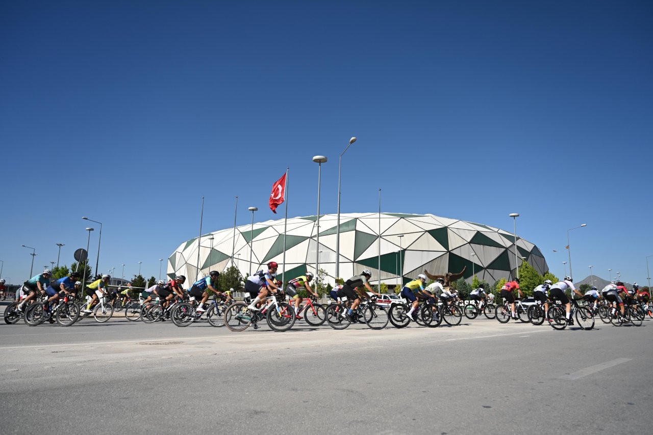 Konya'da Granfondo yol bisiklet yarışı heyecanı
