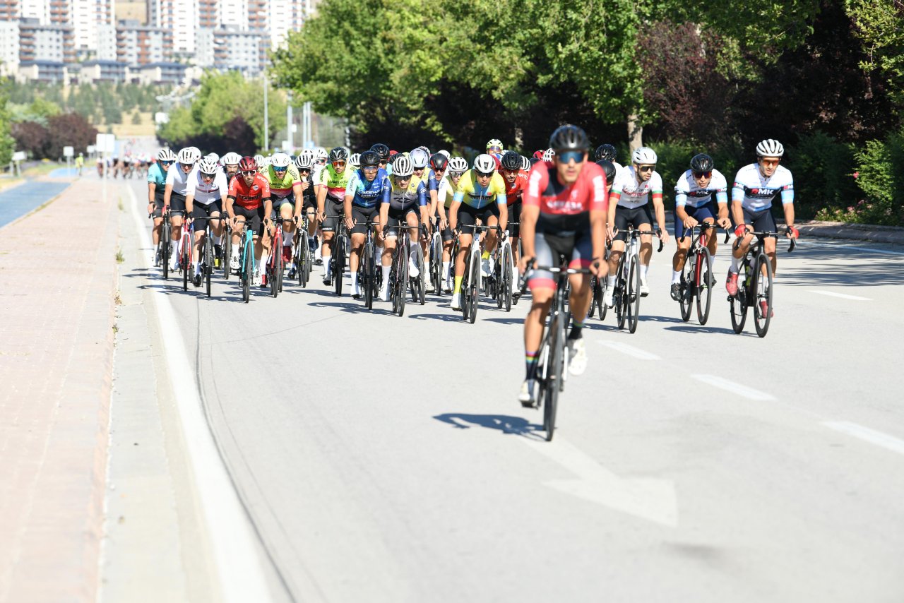 Konya'da Granfondo yol bisiklet yarışı heyecanı