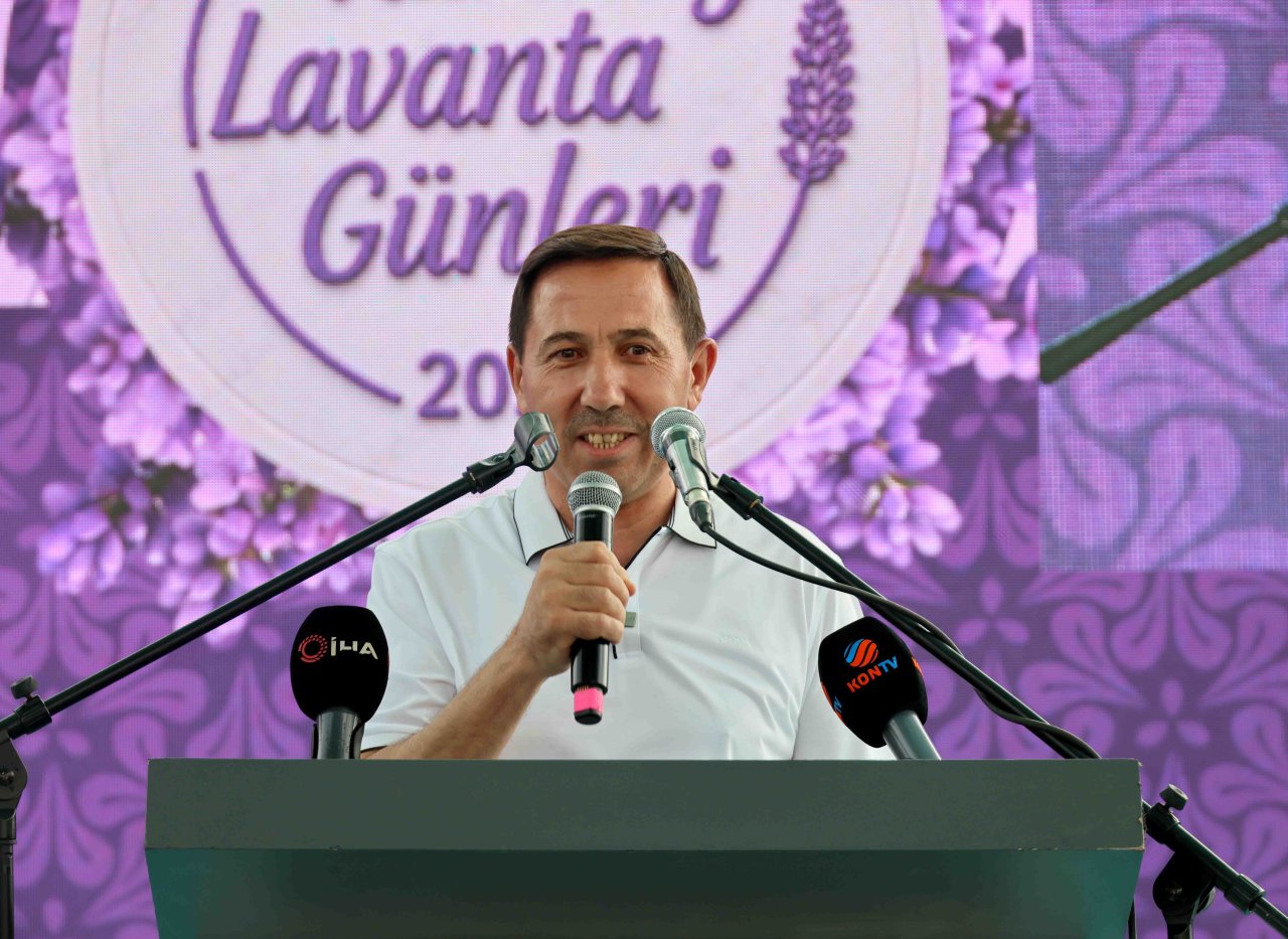Türkiye'nin en büyük Lavanta bahçesi doldu taştı