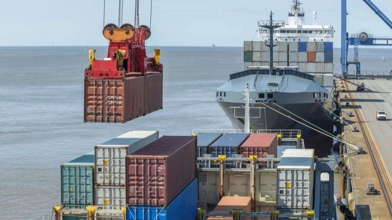 Dış ticaret açığı yıllık yüzde 56 arttı!