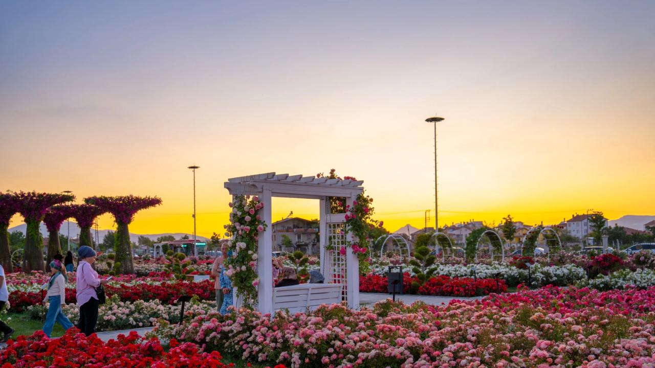 Karatay Gül Bahçesi Parkı, yeni sezona “merhaba” demeye hazırlanıyor.